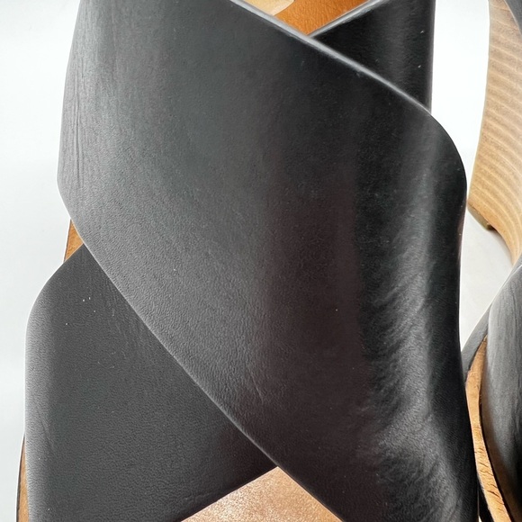 Chloe Black and Tan Wedge Slingback Sandals with Leather Cross-Strap Est SZ 10 - Picture 9 of 15